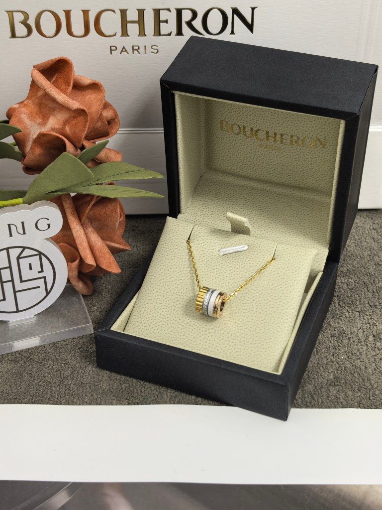 Boucheron Quatre Classique Pendant Necklace